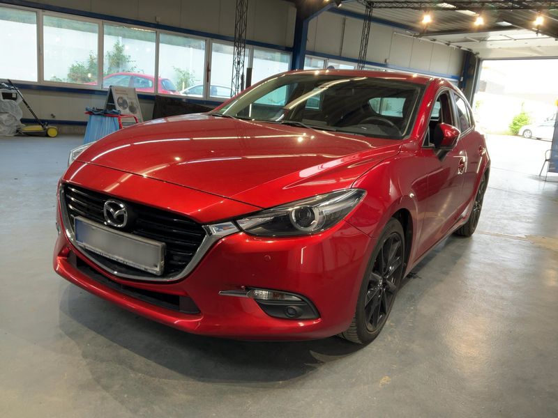 Mazda 3 2.0 — 1/8