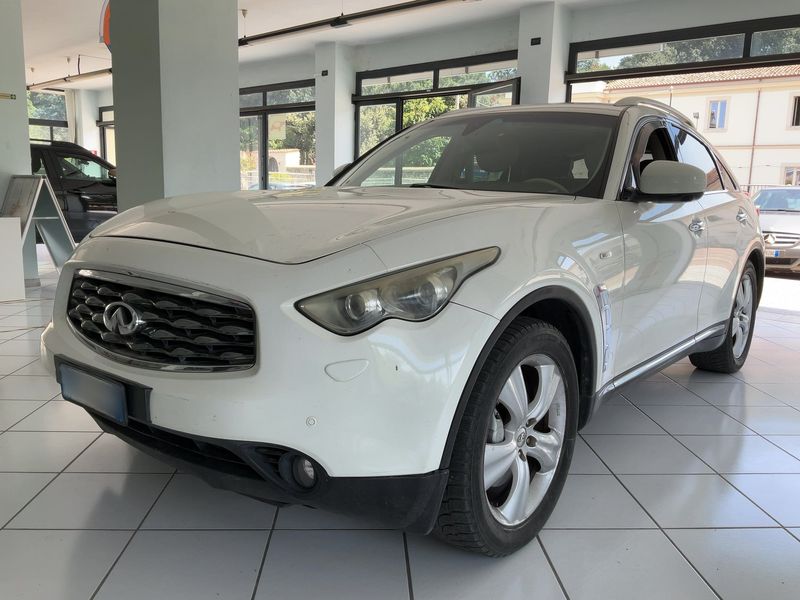 Infiniti FX 3.0 V6 Diesel — 1/8