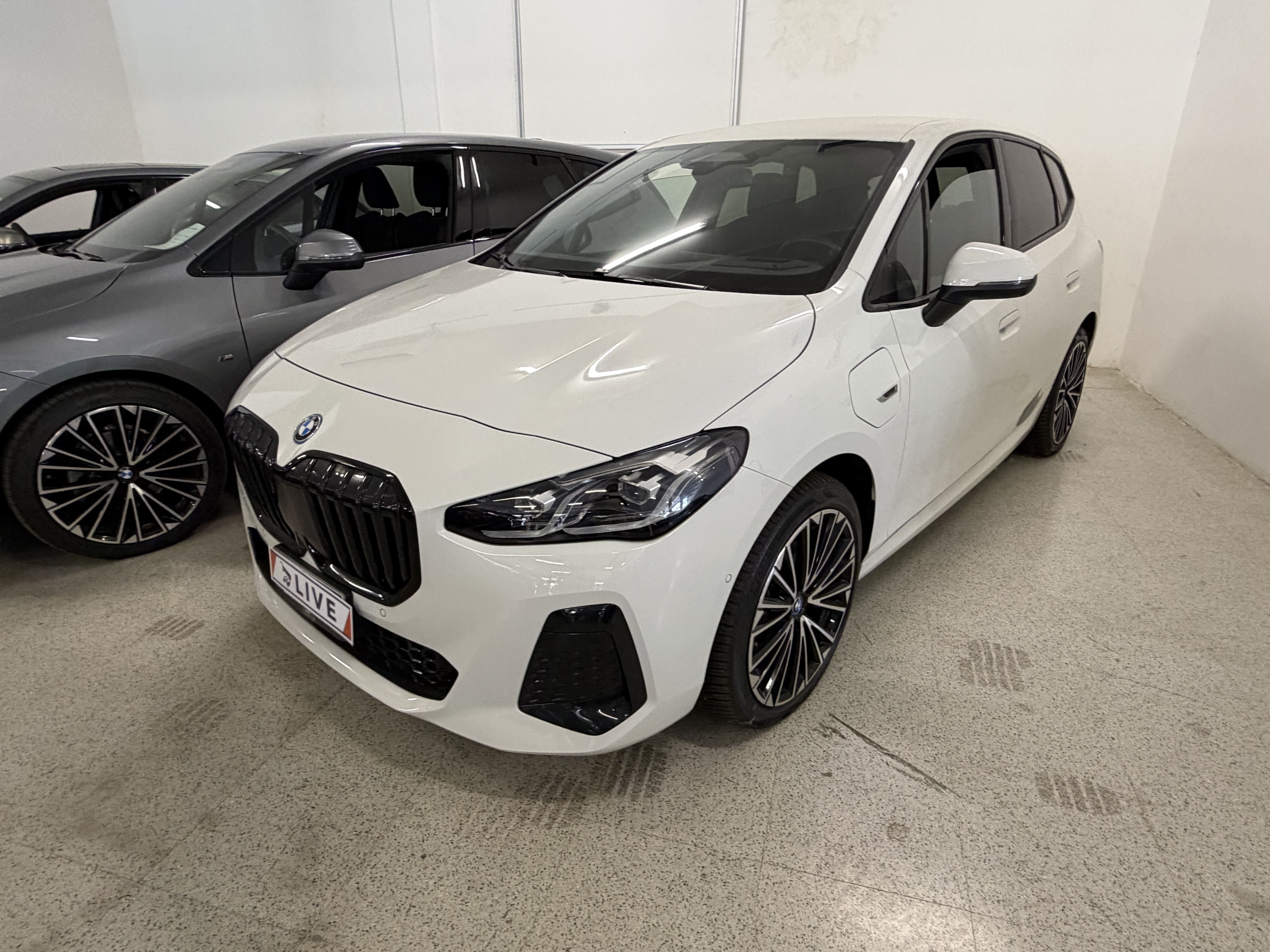 BMW 2er 225e Active Tourer — фото 1