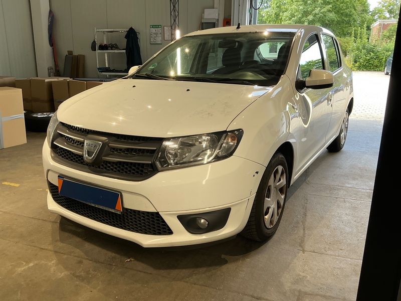 Dacia Sandero 1.5 dCi — фото 1