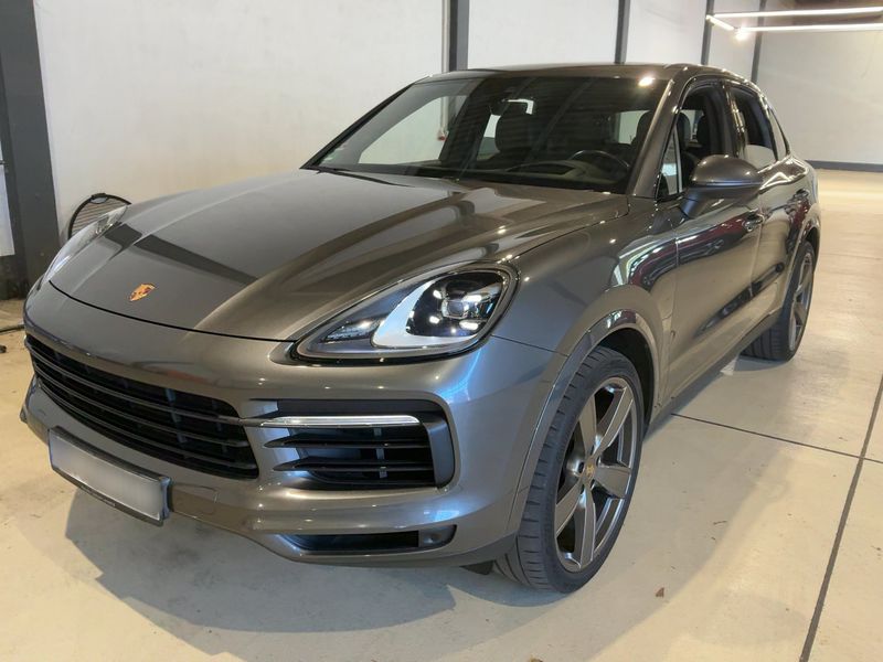 Porsche Cayenne 3.0 — 1/8