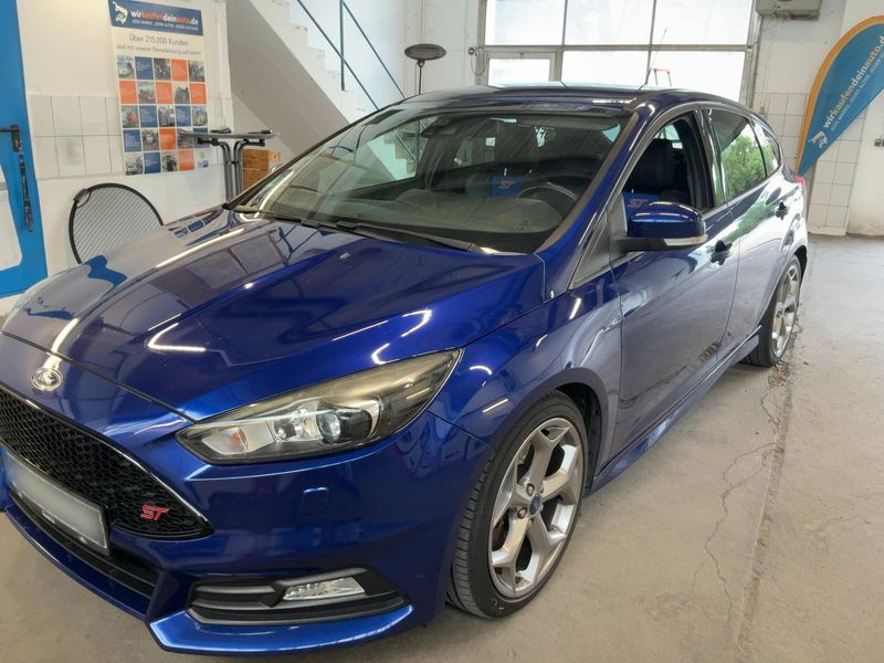 Ford Focus 2.0 TDCi — фото 1