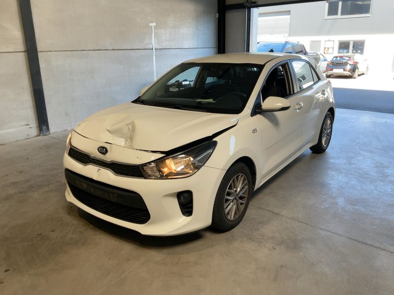 Kia Rio 1.2 — фото 1