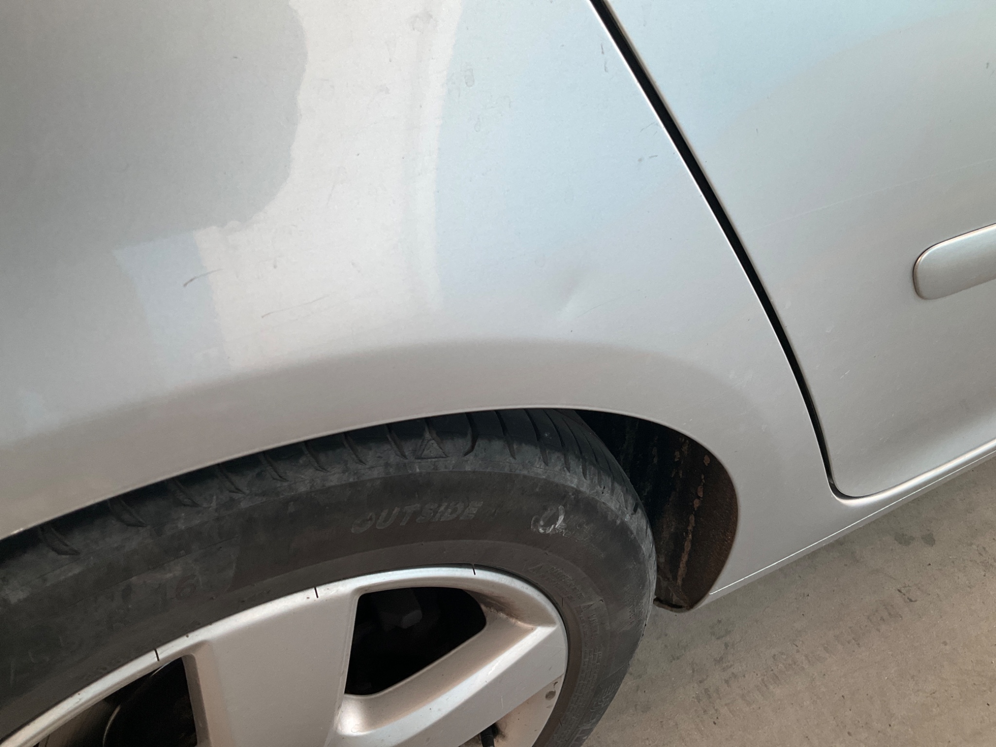 Volkswagen Golf V 1.6 — 1/3