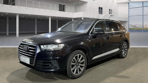 Audi Q7 Avus — 1/8