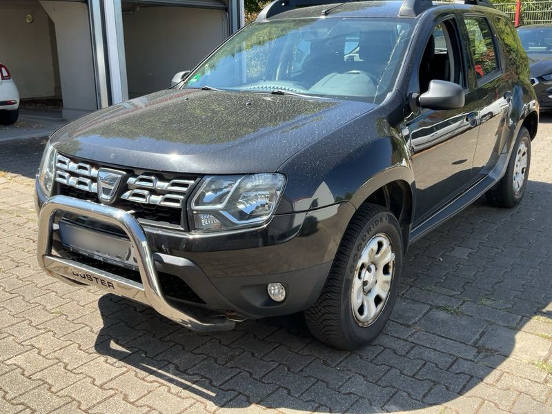 Dacia Duster 1.6 — 1/8