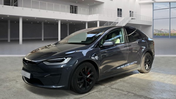 Tesla Model Plaid — 1/8