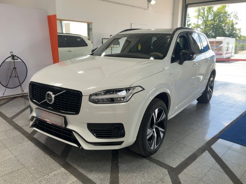 Volvo XC90 2.0 T8 Plug-in Hybrid — фото 1
