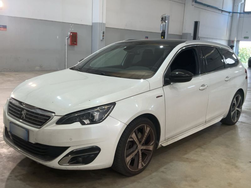 Peugeot 308 2.0 Blue-HDi — 1/8