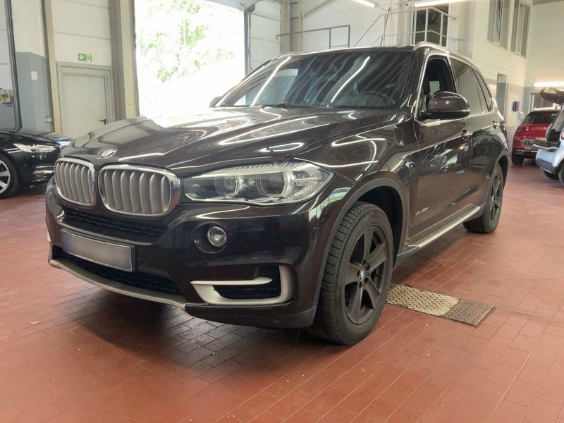BMW X5 xDrive 30d — фото 1