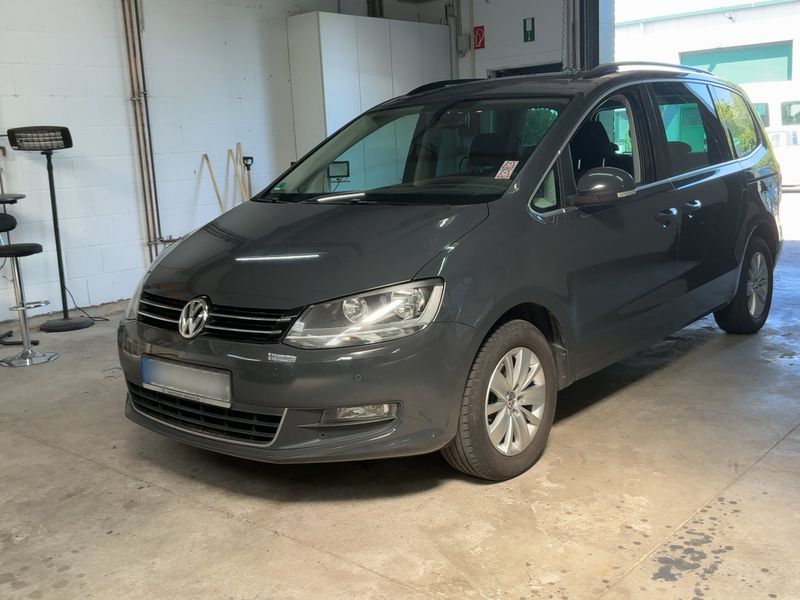 Volkswagen Sharan 2.0 TDI — 1/8