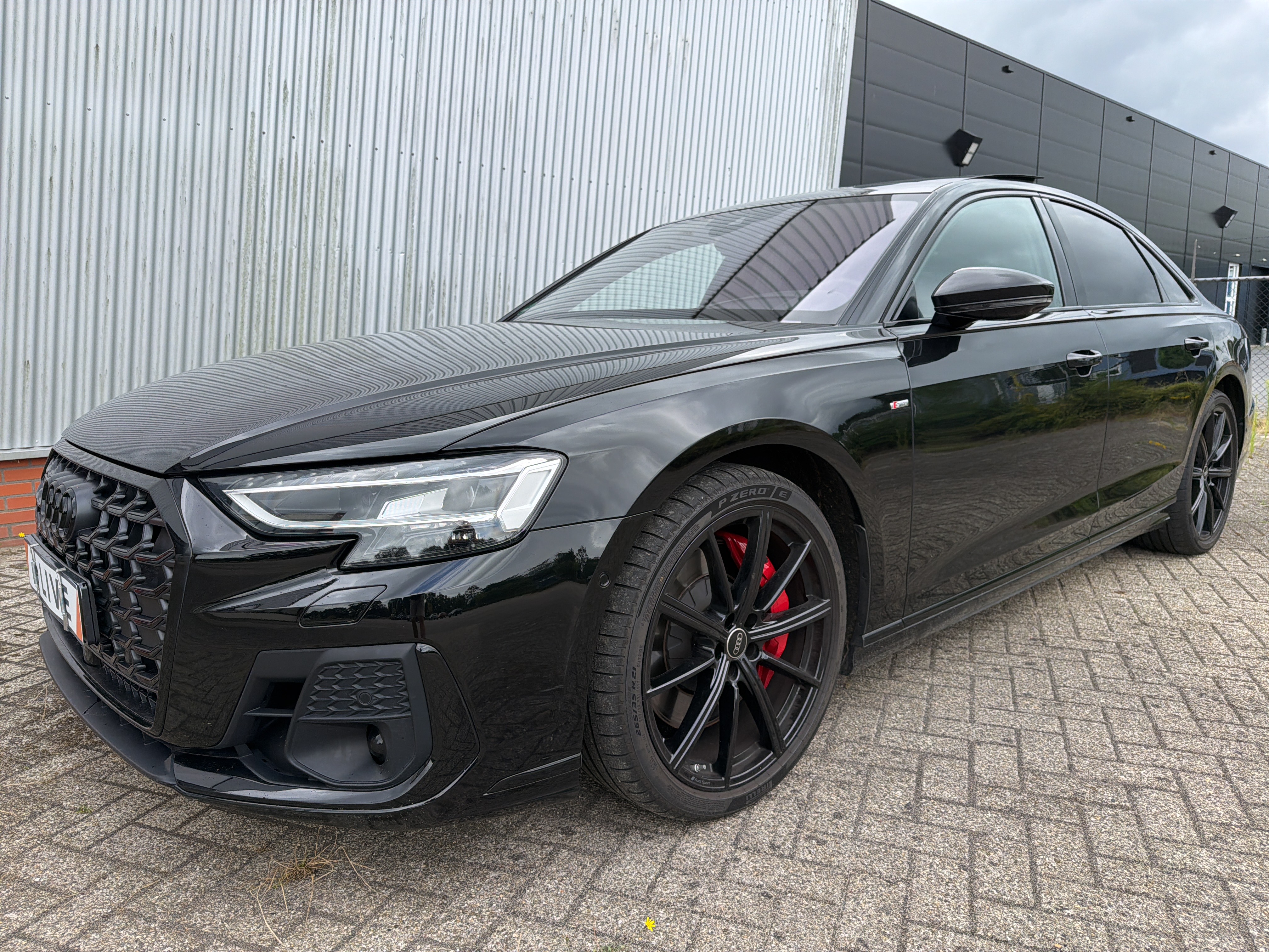 Audi A8 60 TFSI Mild-Hybrid — фото 1