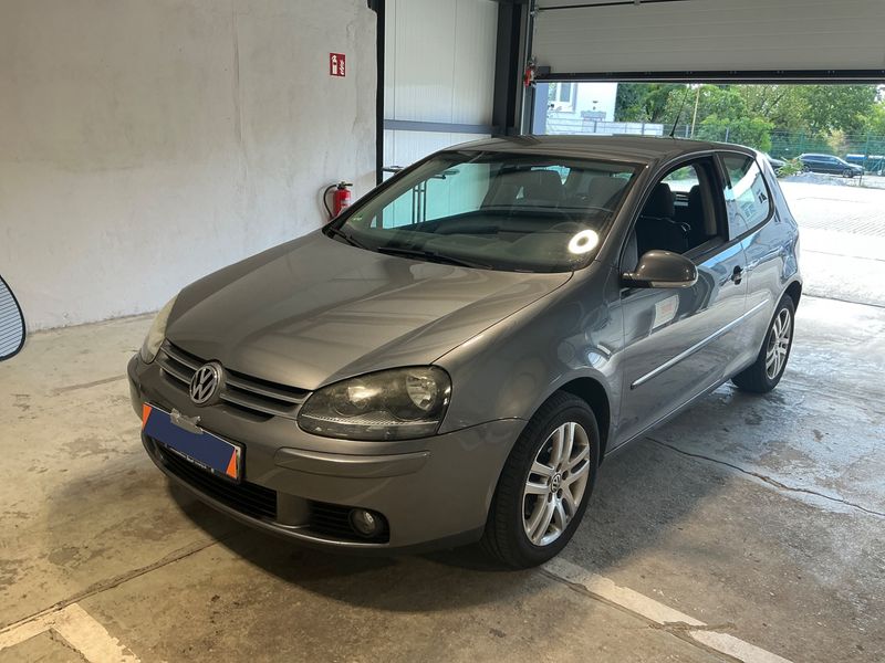 Volkswagen Golf V 1.4 — 1/8