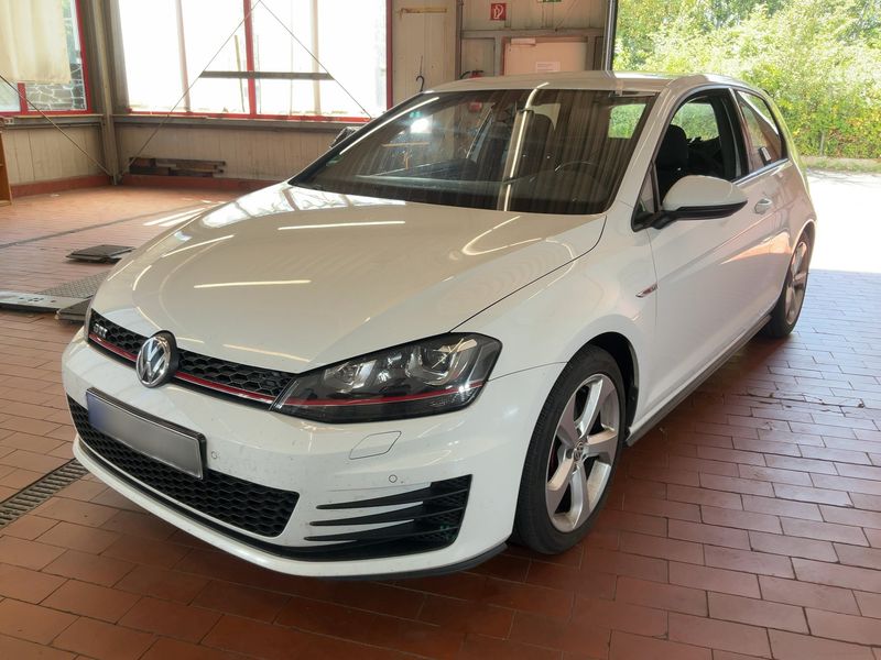 Volkswagen Golf VII 2.0 TSI — фото 1