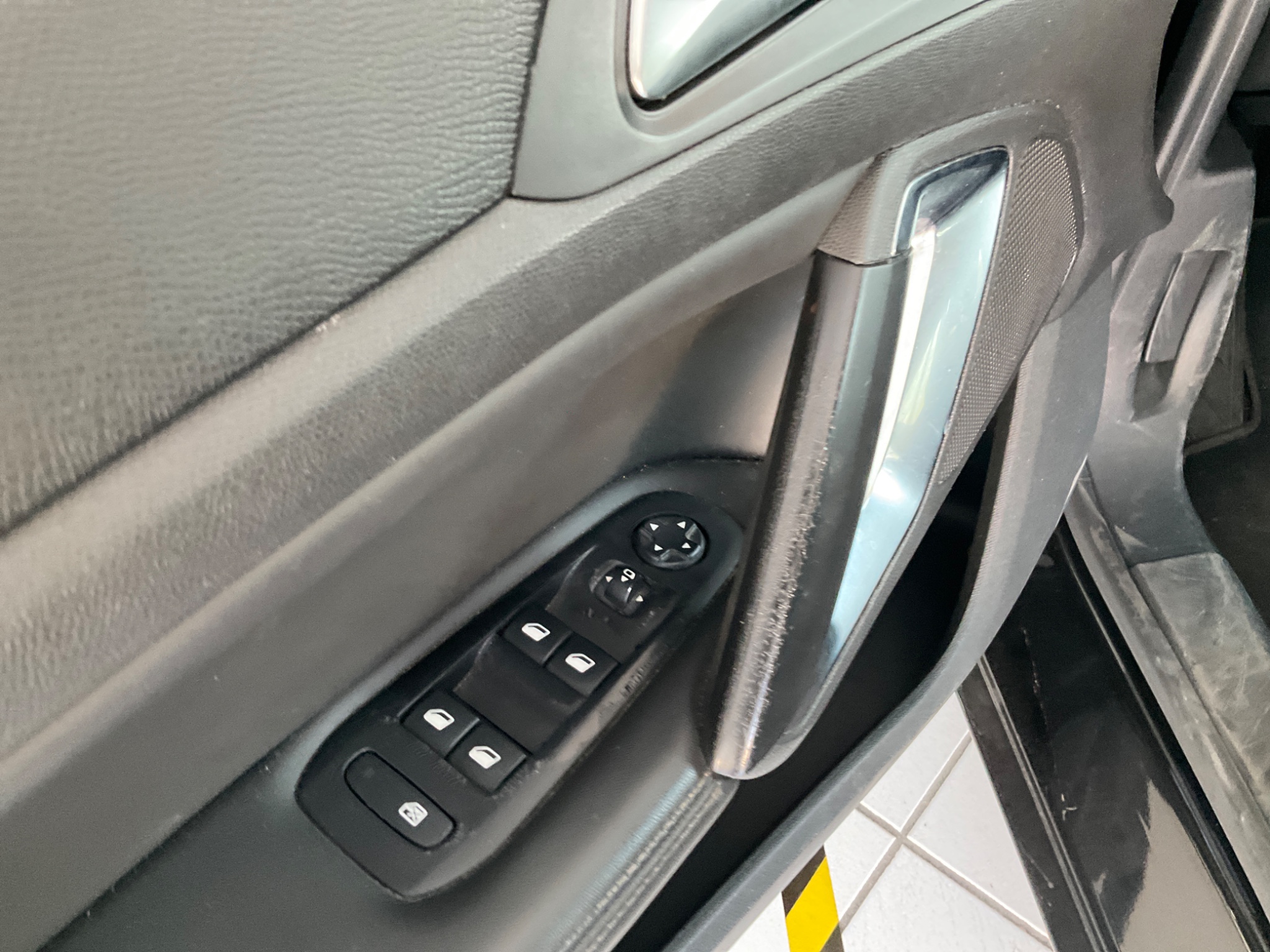 Peugeot 308 1.6 Blue-HDi — 1/5
