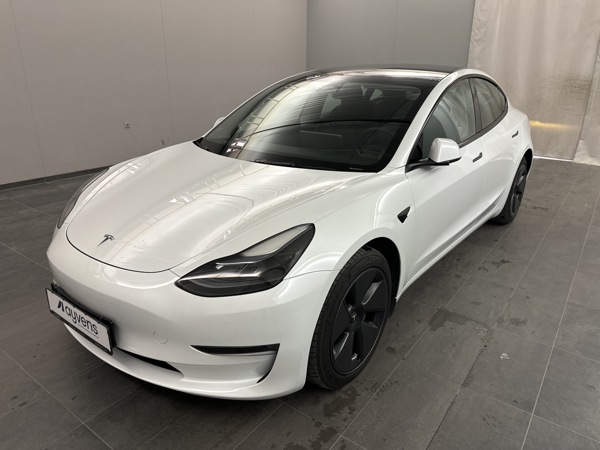 Tesla Model — 1/8