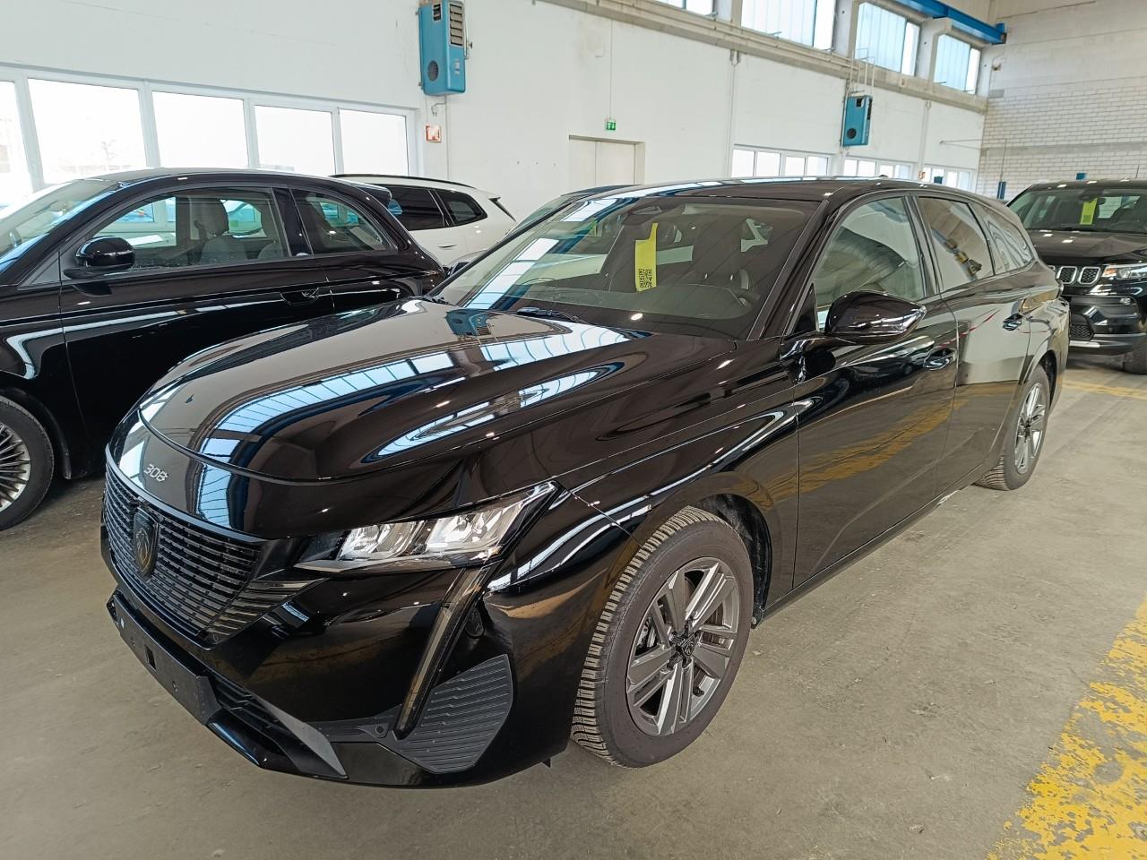 Peugeot 308 1.2 PureTech — 1/8