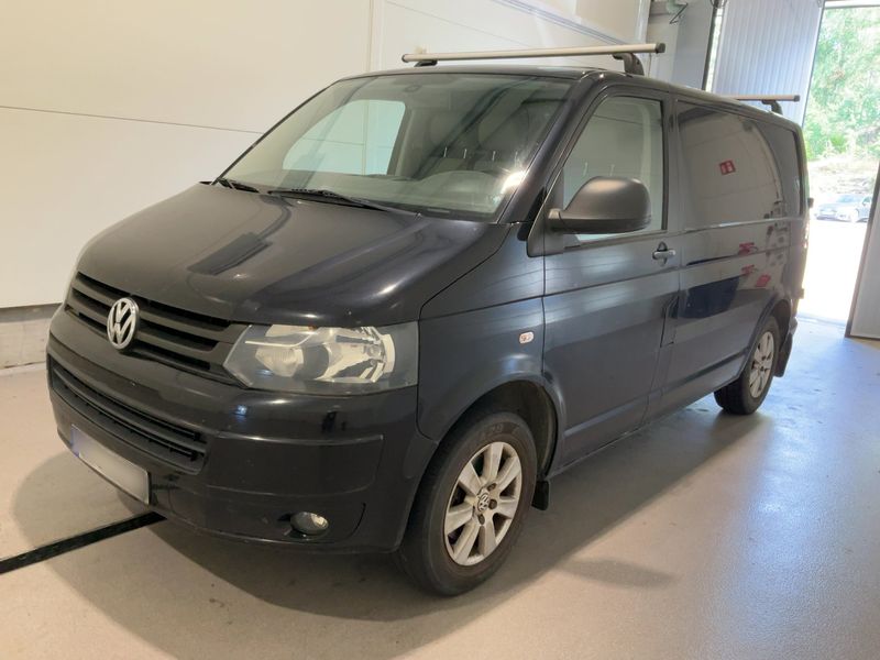 Volkswagen T5 Transporter 2.0 TDI — фото 1