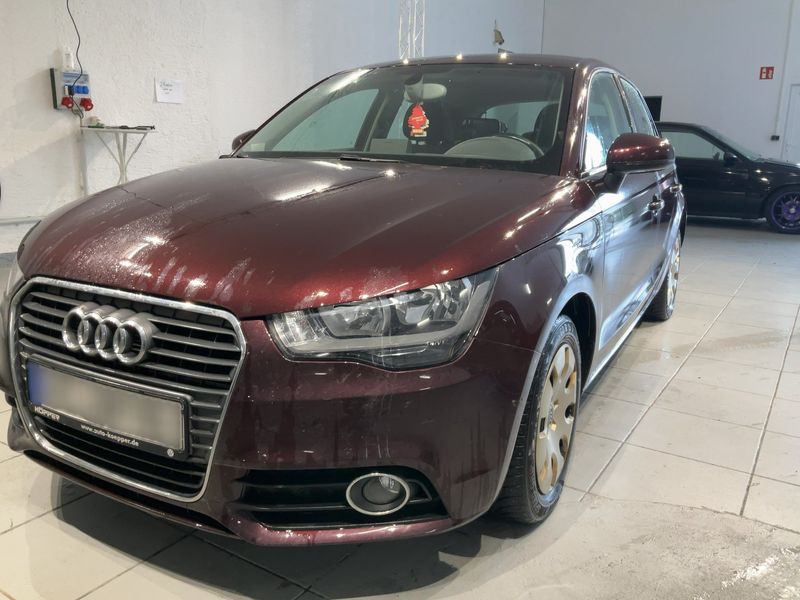 Audi A1 Sportback 1.6 TDI — 1/8