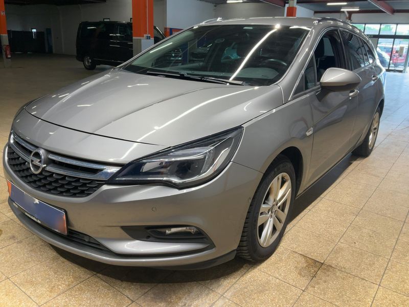 Opel Astra 1.6 CDTI DPF — фото 1
