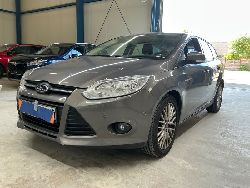 Ford Focus 1.0 EcoBoost — фото 1