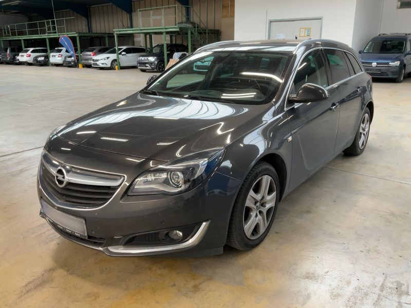 Opel Insignia Sports Tourer 2.0 CDTI — 1/8