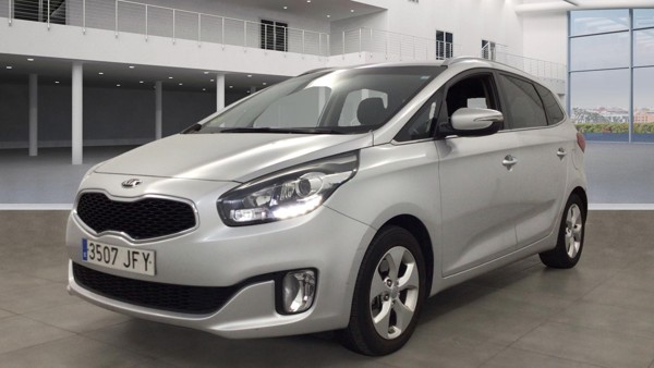 Kia Carens diesel — 1/8