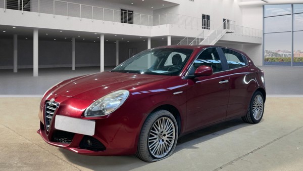Alfa Romeo Giulietta Distinctive — 1/8