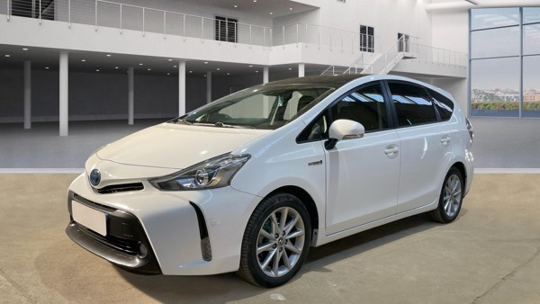 Toyota Prius+ Lounge — 1/8