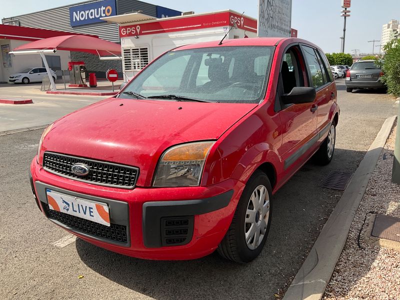 Ford Fusion 1.4 — 1/8