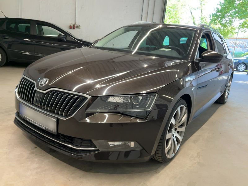 Skoda Superb 2.0 TDI — фото 1