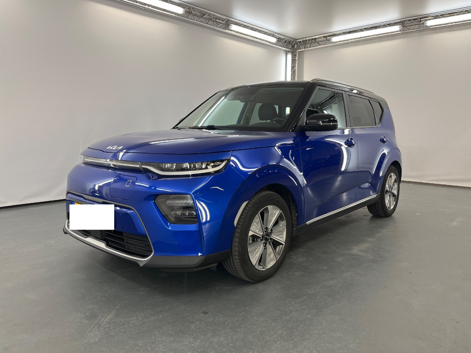 Kia Soul electric drive 150 kW — 1/8