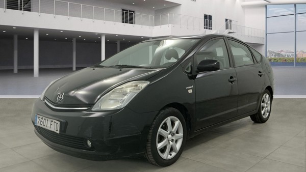 Toyota Prius híbrido — 1/8