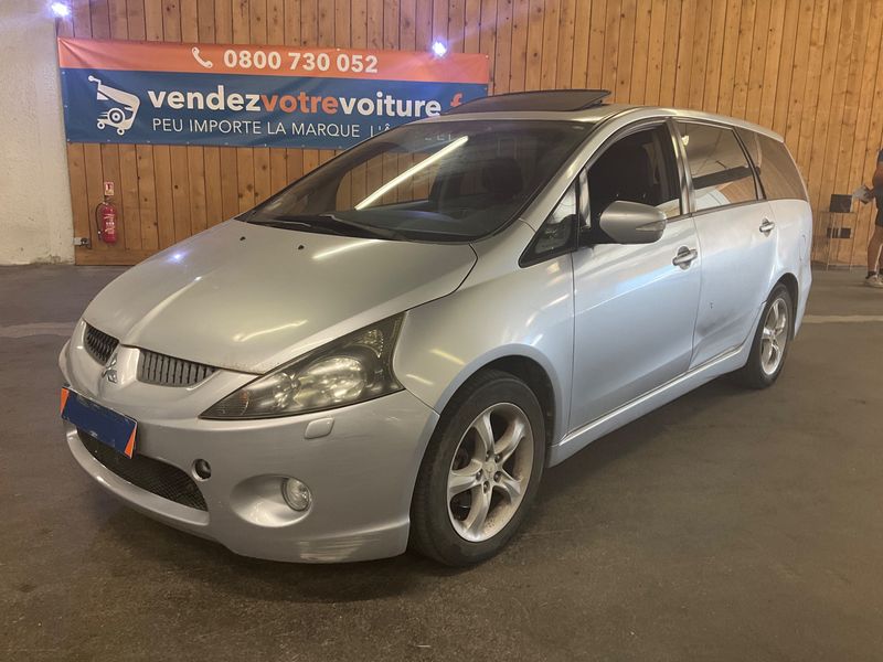 Mitsubishi Grandis 2.0 DI-D — 1/8