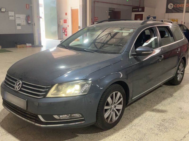 Volkswagen Passat 1.6 TDI — фото 1