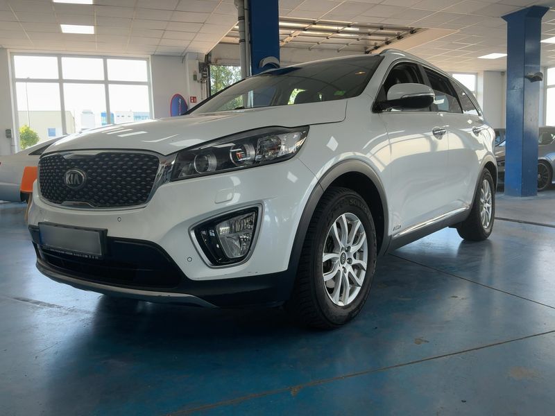 Kia Sorento 2.2 CRDi — 1/8