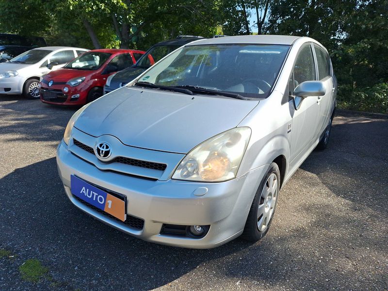Toyota Corolla Verso 1.8 — 1/8