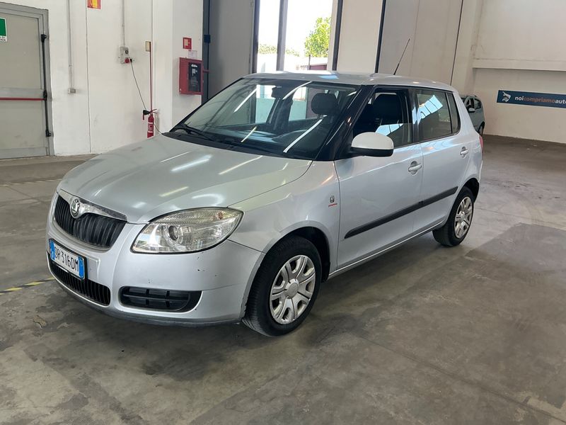 Skoda Fabia 1.2 — 1/8