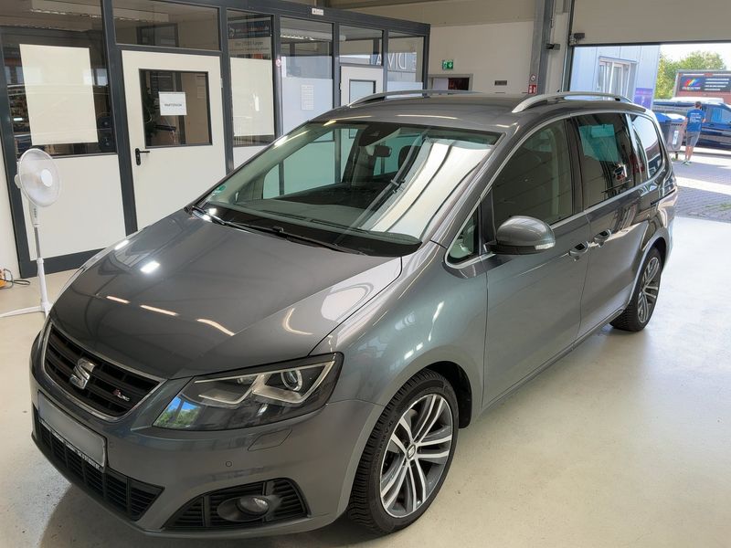 Seat Alhambra 2.0 TDI — 1/8