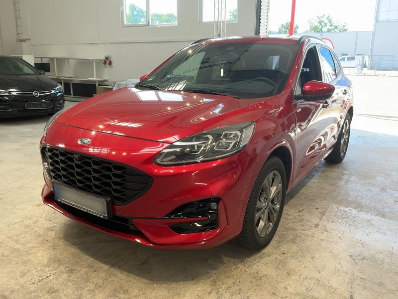 Ford Kuga 2.5 Plug-in Hybrid — 1/8