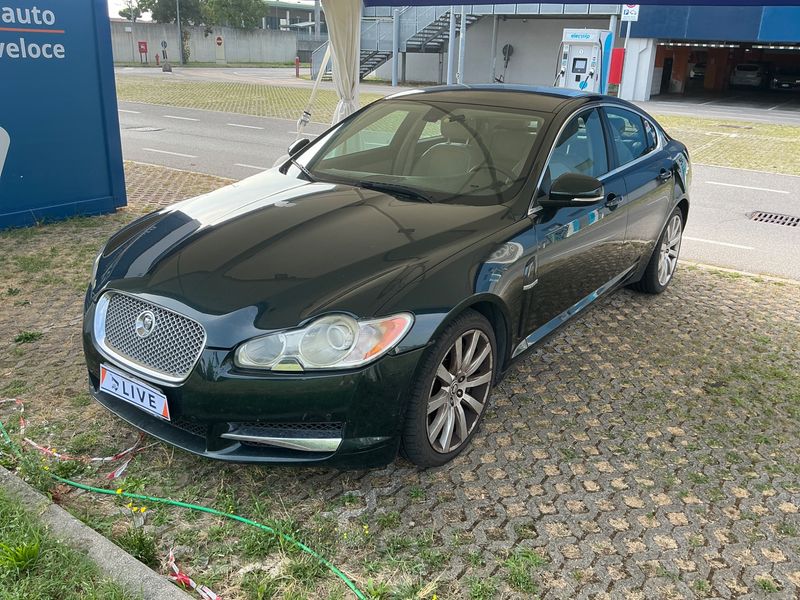 Jaguar XF 3.0 D V6 — фото 1