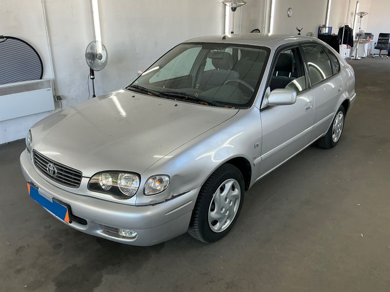 Toyota Corolla 1.4 — 1/8