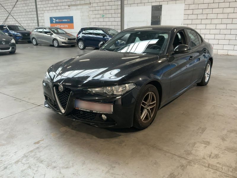 Alfa Romeo Giulia 2.2 JTDM — фото 1