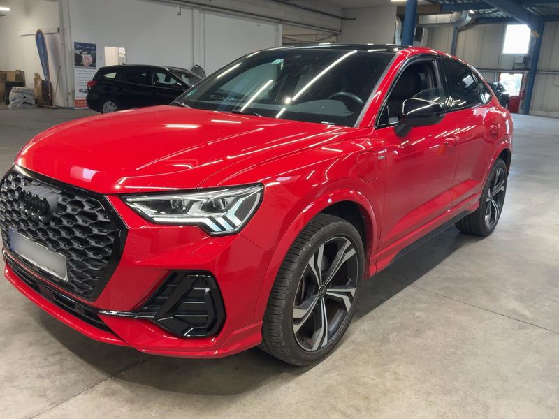 Audi Q3 Sportback 45 TFSIe — 1/8