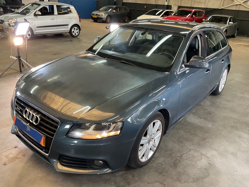 Audi A4 3.2 V6 FSI — 1/8