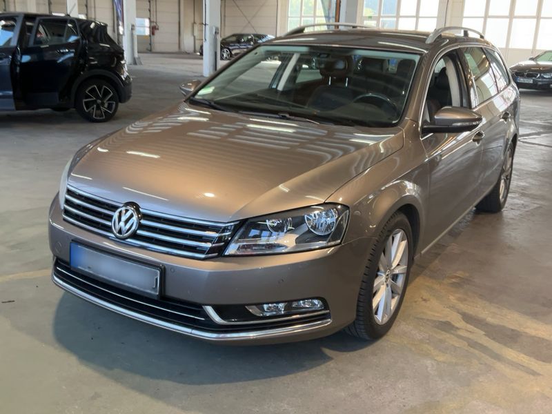 Volkswagen Passat 2.0 TDI — 1/8