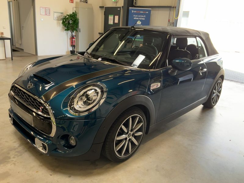 MINI Cabrio Cooper S — 1/8