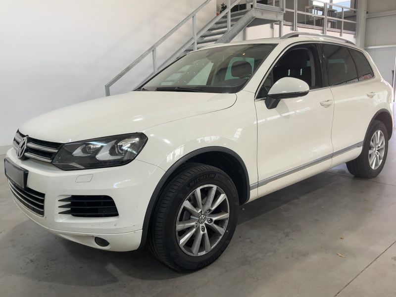 Volkswagen Touareg 3.0 V6 TDI — 1/8
