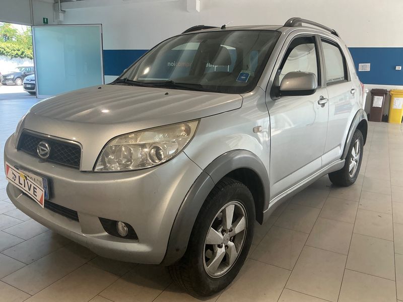 Daihatsu Terios 1.5 — 1/8
