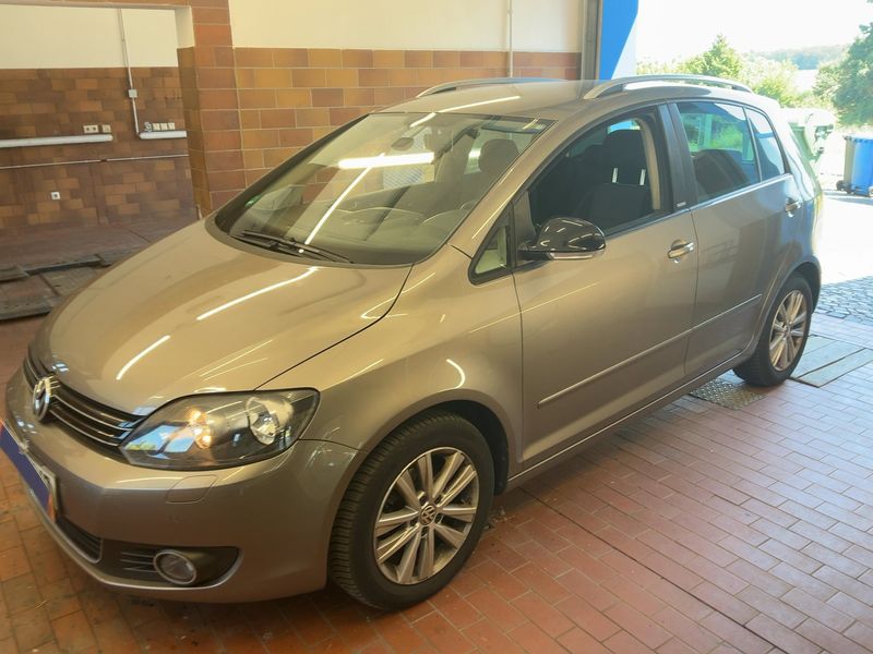 Volkswagen Golf VI Plus 1.2 TSI — фото 1